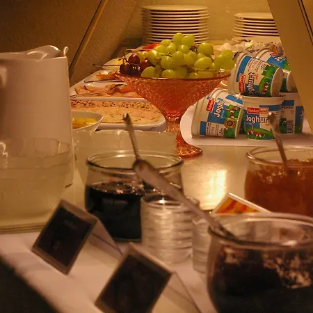 Zum Treuen Bartel 3*