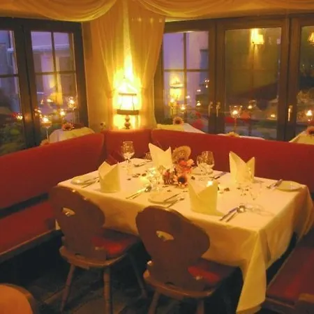 Szálloda Zum Treuen Bartel 3*