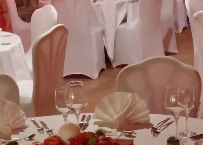 מלון Zum Treuen Bartel 3*