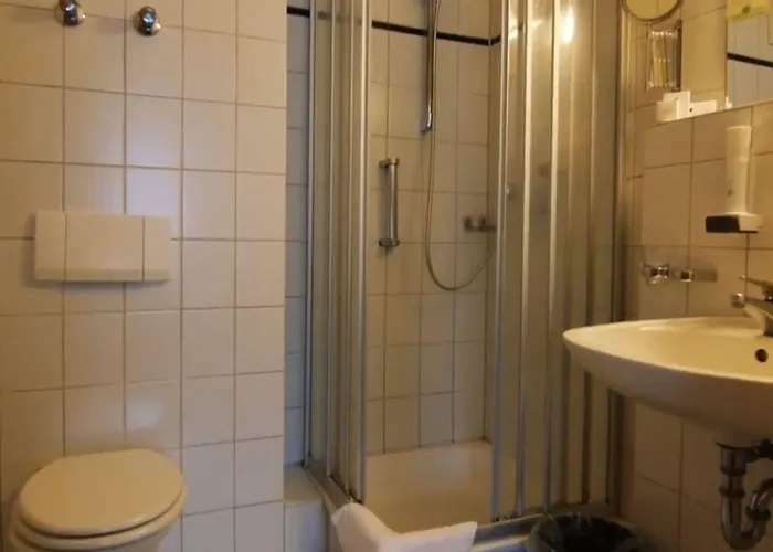 Zum Treuen Bartel מלון